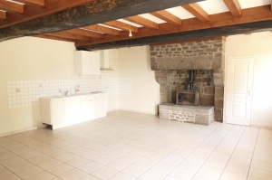 Detached Country House with Open Panoramic Views