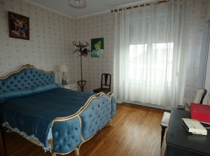 Large House with Garden on Corner Plot