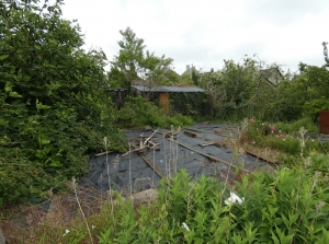 Large House with Garden on Corner Plot