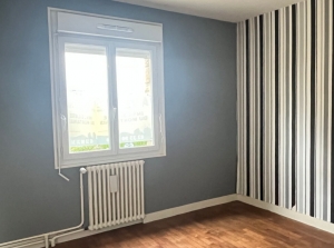 Apartment with Garage and Garden