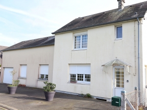 Well Appointed Town House with Garden