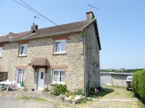 Traditional House with Outbuilding and Lovely Garden
