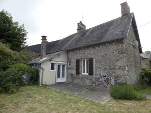 Country House with Outbuilding and Open Views