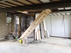 Detached House to Renovate with Outbuilding