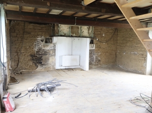 Detached House to Renovate with Outbuilding