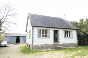 Detached Country House with Outbuilding
