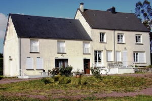 Main House with Guest Gite and Lake