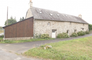 Detached Country House with Outbuilding
