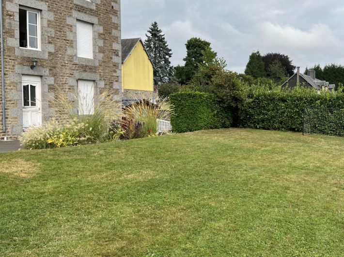 Manor House Style Property with Lovely Garden