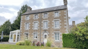 Manor House Style Property with Lovely Garden
