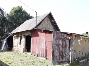 Detached Country House with Outbuilding