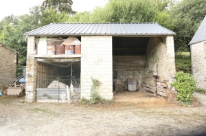 Former Farm Complex with Outbuildings and Land