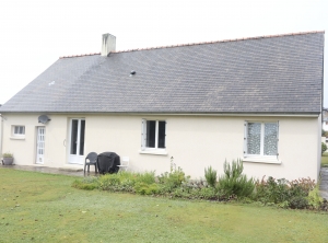 Modern Detached House with Garden