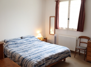 Modern Detached House with Garden