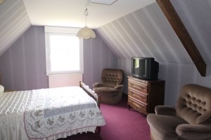 Detached House with Landscaped Garden