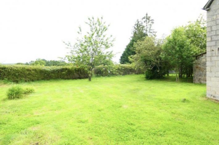 Huge Farm House for Further Renovation