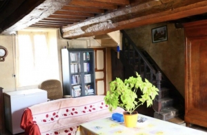 Huge Farm House for Further Renovation