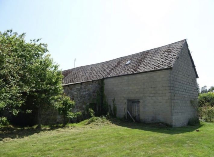 Huge Farm House for Further Renovation