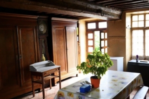 Huge Farm House for Further Renovation