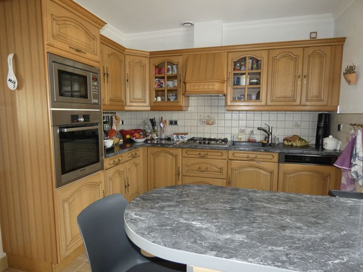 Lovely Detached Country House with Conservatory and Garden