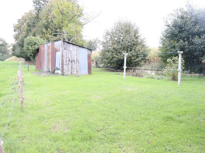 Detached Country House with Outbuilding