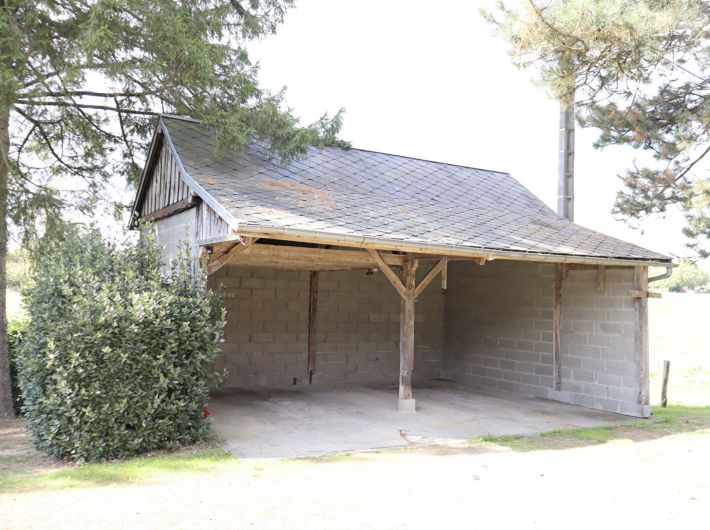 Detached Country House with Outbuilding
