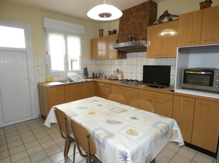 Town House in Good Order with Small Garden