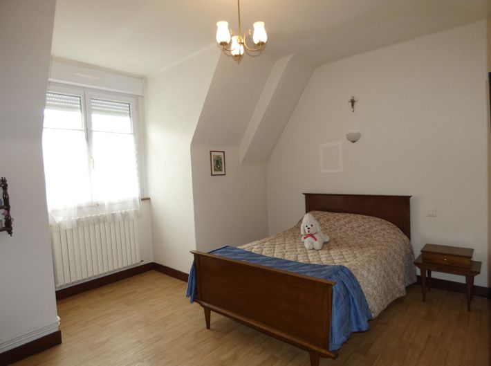 Town House in Good Order with Small Garden