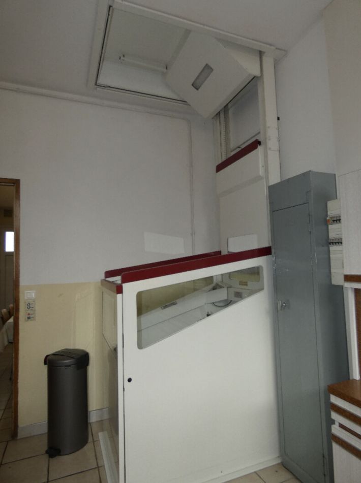 Town House in Good Order with Small Garden