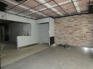 Commercial Premises in Heart of Town