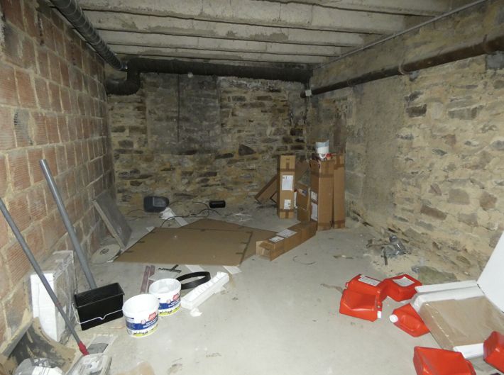 Commercial Premises in Heart of Town