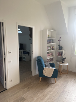 Detached Country House with Landscaped Garden