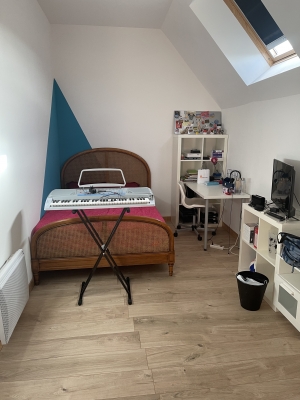 Detached Country House with Landscaped Garden