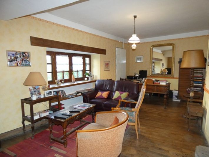 Stunning 17th Century Manor House with Land