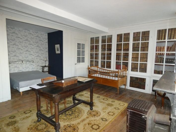 Stunning 17th Century Manor House with Land