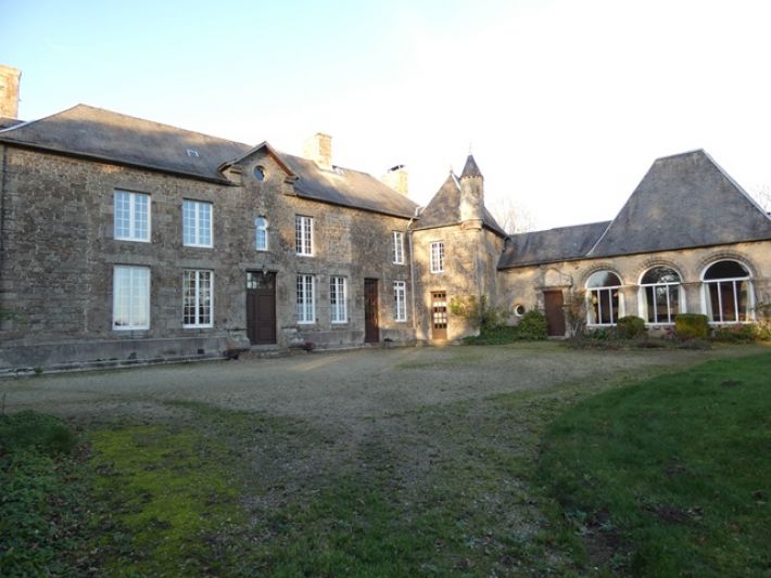 Stunning 17th Century Manor House with Land