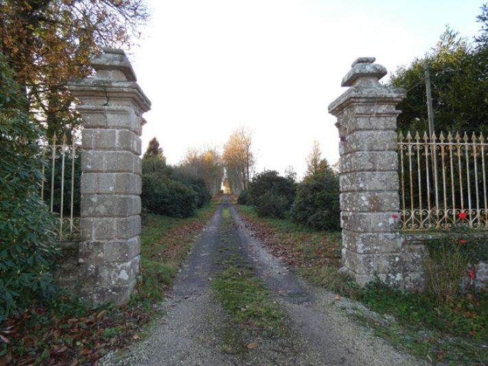 Stunning 17th Century Manor House with Land