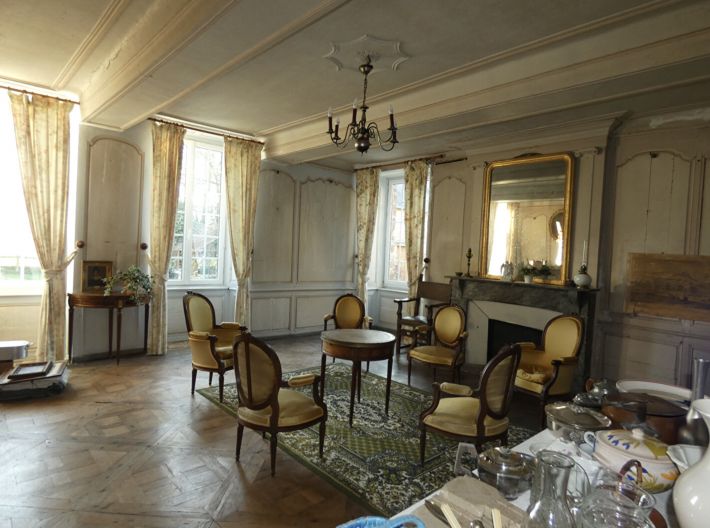 Stunning 17th Century Manor House with Land