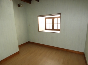 Detached House with Landscaped Garden