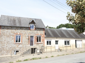 Detached House with Garden in Nice Location