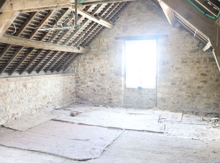 Detached House with Garden in Nice Location