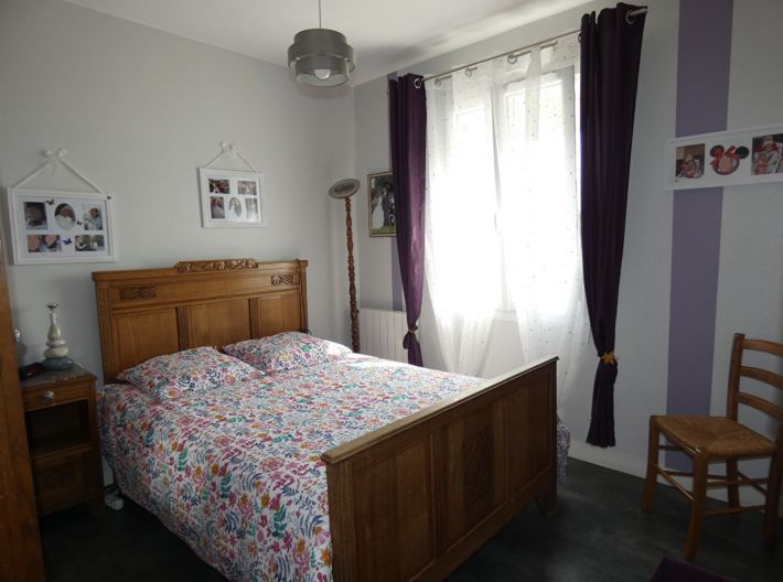 Detached House with Landscaped Garden