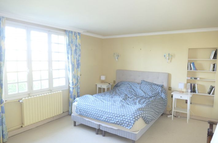 Charming Detached Country House with Landscaped Garden