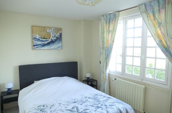 Charming Detached Country House with Landscaped Garden