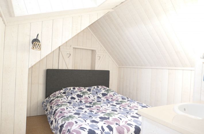 Charming Detached Country House with Landscaped Garden