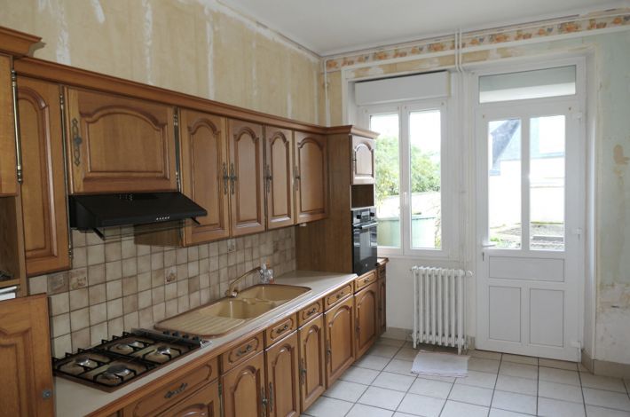 Town House With Courtyard Garden