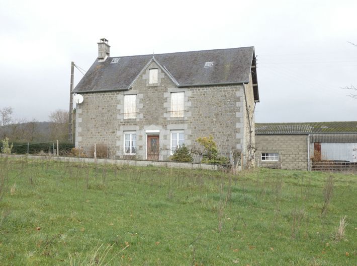 Detached Country House with Outbuilding