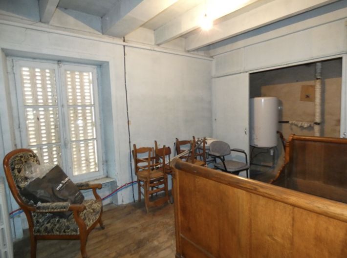 Detached Country House with Outbuilding