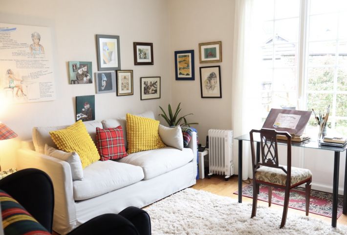 Detached House with Landscaped Garden