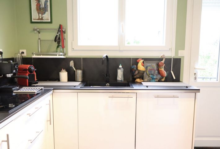 Detached House with Landscaped Garden